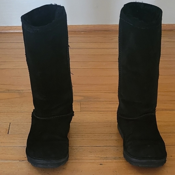 BEARPAW Elle Tall Women's Black Suede Boots Size 5 - Picture 2 of 9